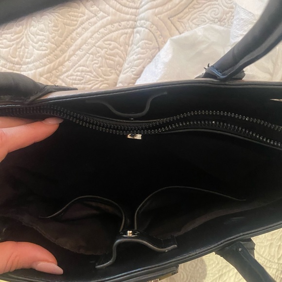 Handbag - Picture 2 of 4